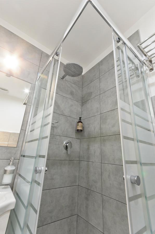 Tohouse 2* Turín